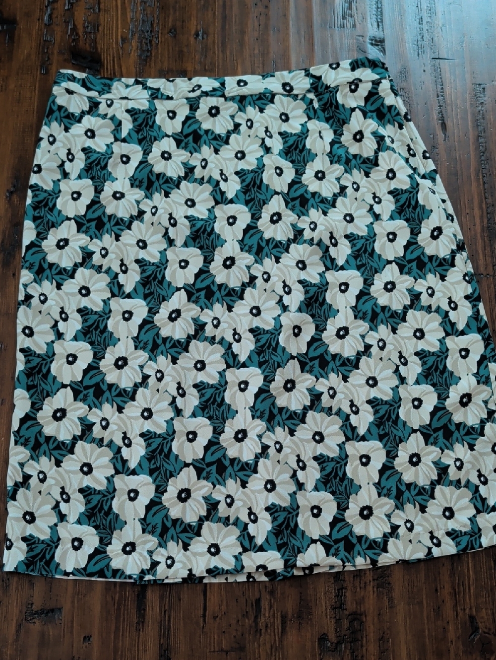 Who What Wear Women’s White and Teal Floral A-Line Skirt Size 14